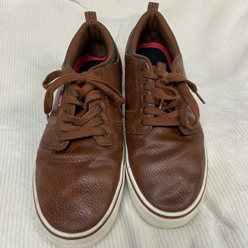 Levi’s Brown Tennis Shoes size 9.5